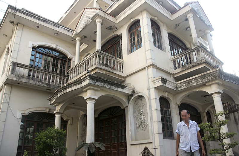 Người đàn ông khốn khổ vì lời đồn ngôi nhà bị ma ám - ảnh 3